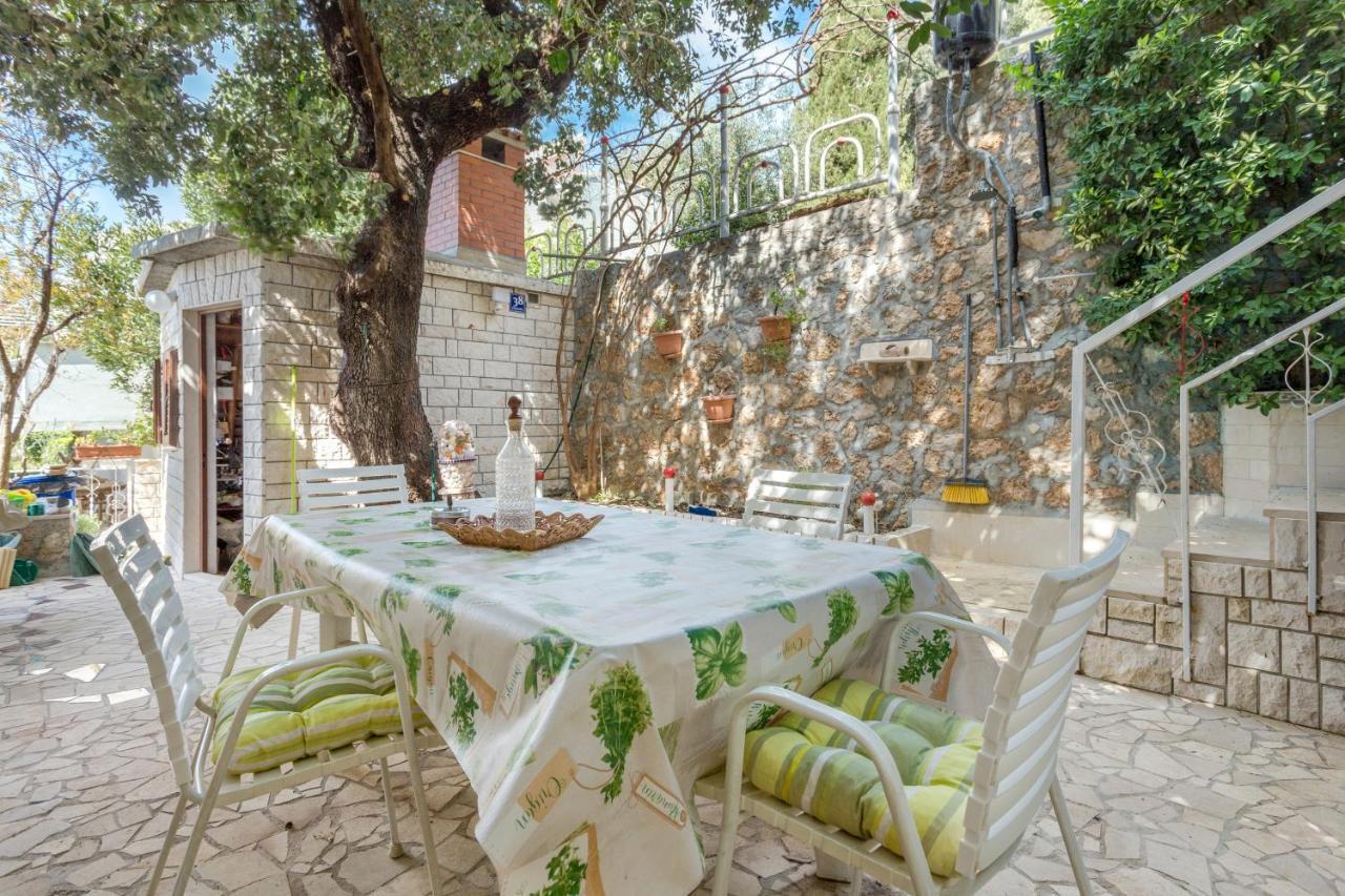 Apartments By The Sea Stanici, Omis - 1028 Tice المظهر الخارجي الصورة