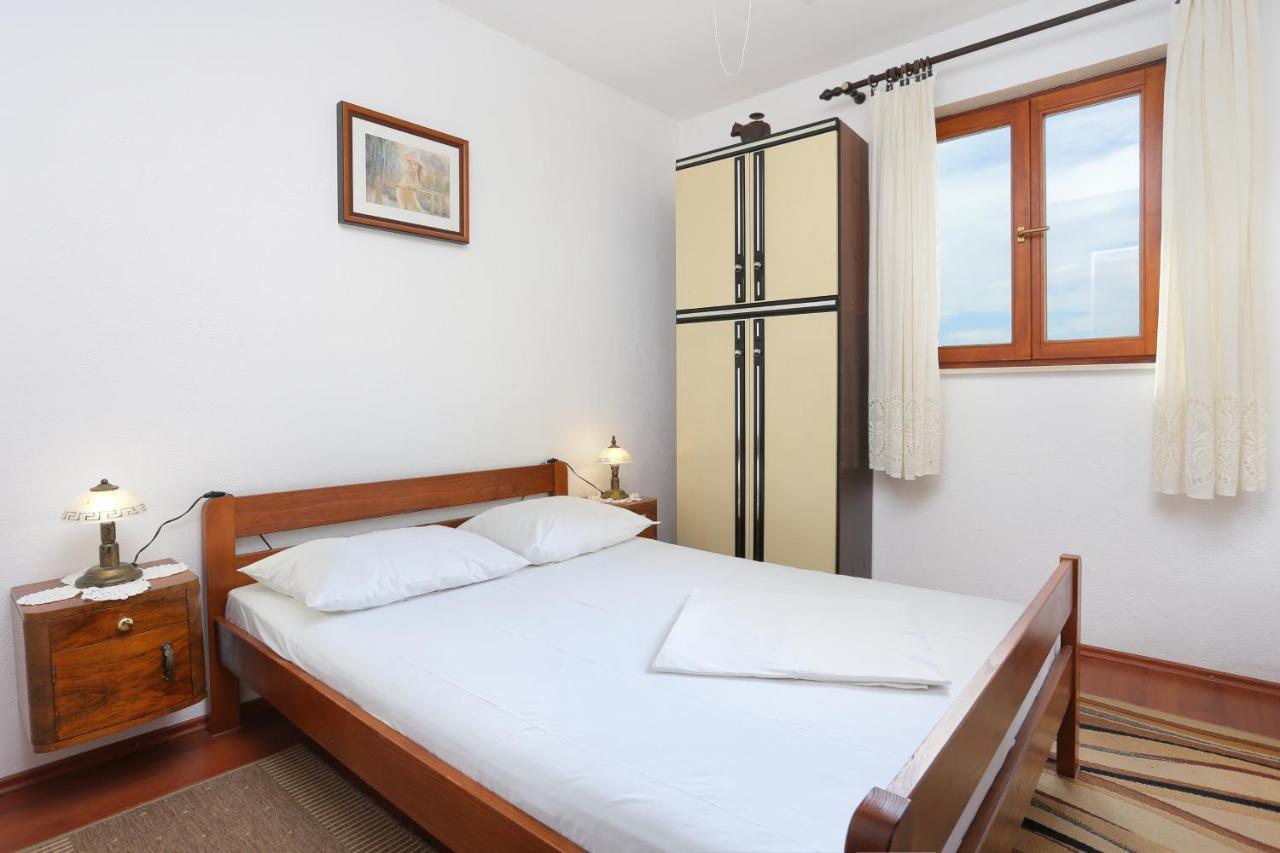 Apartments By The Sea Stanici, Omis - 1028 Tice المظهر الخارجي الصورة