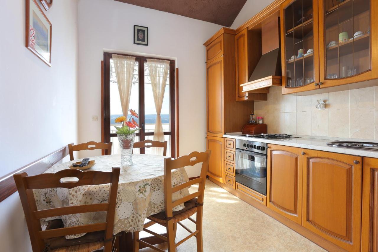 Apartments By The Sea Stanici, Omis - 1028 Tice المظهر الخارجي الصورة
