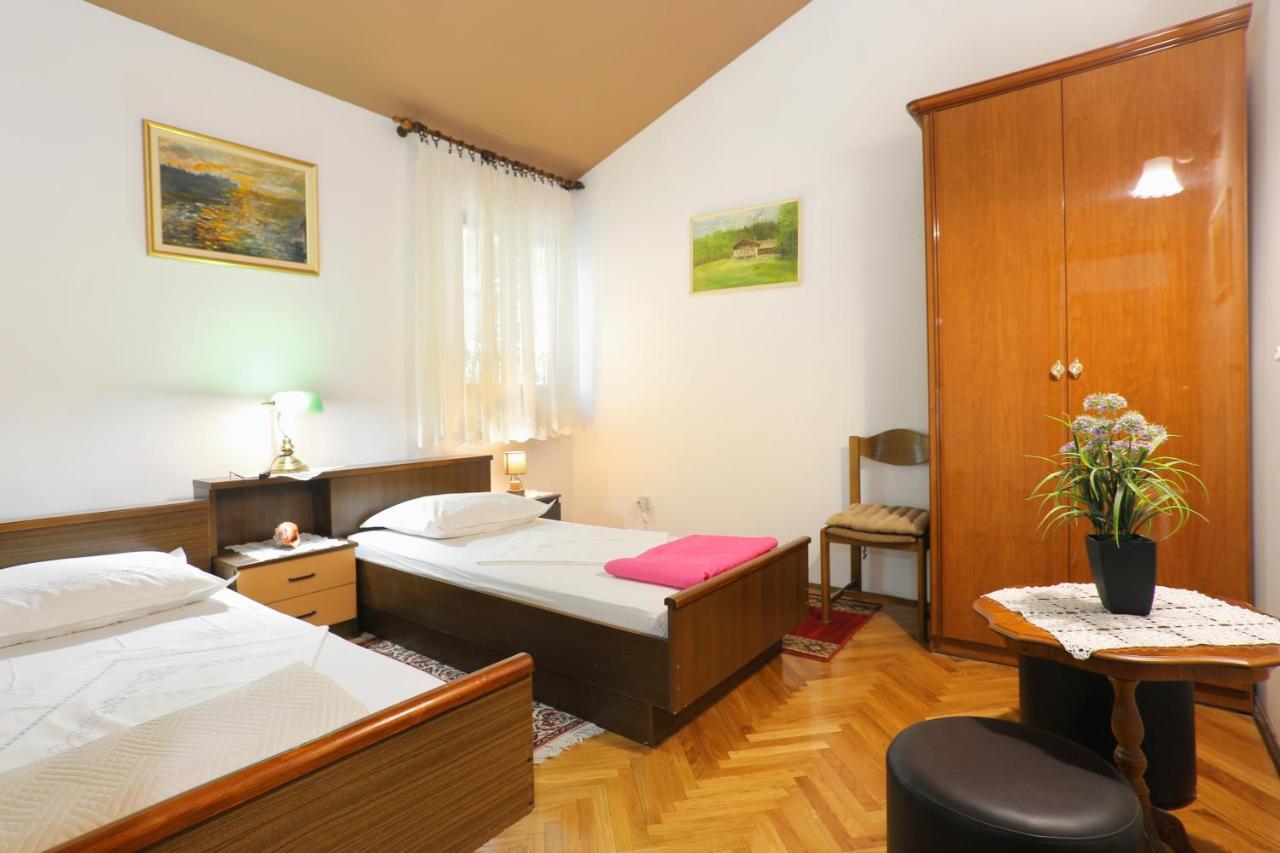 Apartments By The Sea Stanici, Omis - 1028 Tice المظهر الخارجي الصورة