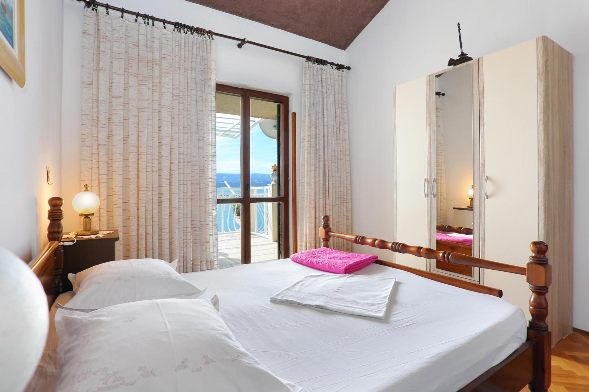 Apartments By The Sea Stanici, Omis - 1028 Tice الغرفة الصورة