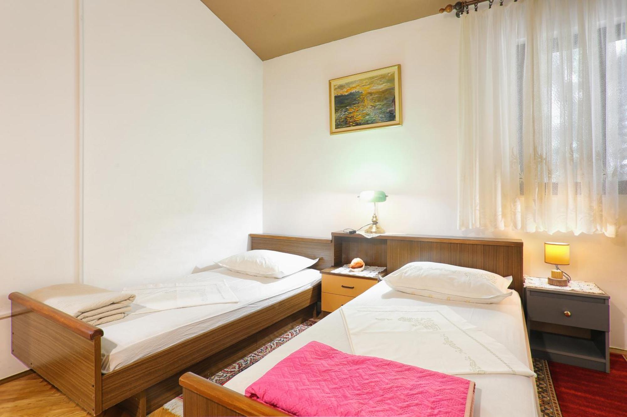 Apartments By The Sea Stanici, Omis - 1028 Tice الغرفة الصورة