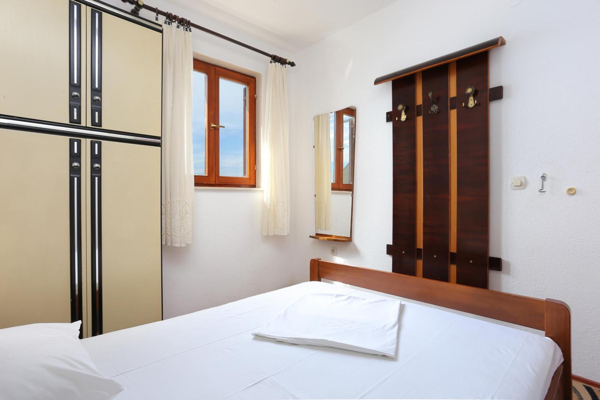 Apartments By The Sea Stanici, Omis - 1028 Tice الغرفة الصورة