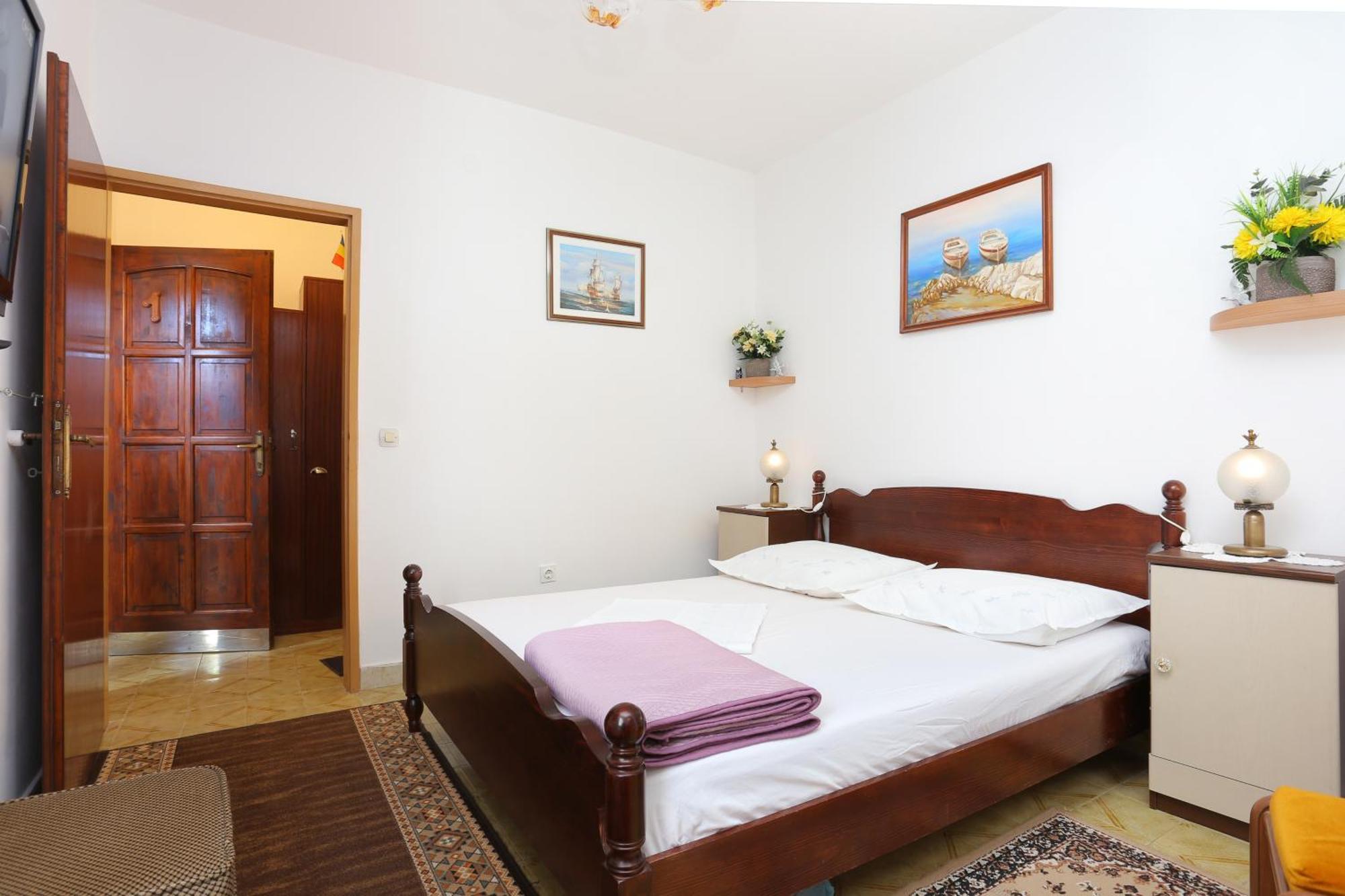 Apartments By The Sea Stanici, Omis - 1028 Tice الغرفة الصورة